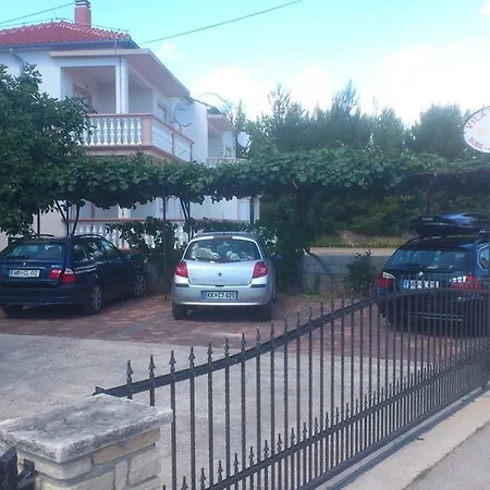 Tonimir Appartamento Vodice