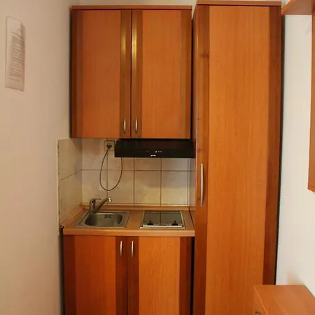 Tonimir Apartamento *