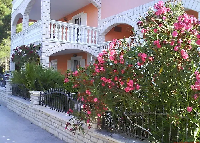 アパート Tonimir *