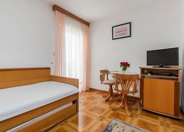 Tonimir アパート