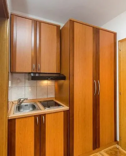 Tonimir アパート