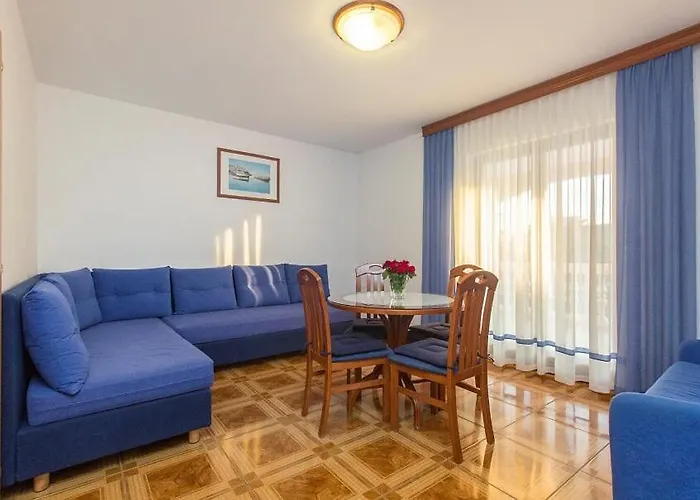 Tonimir アパート